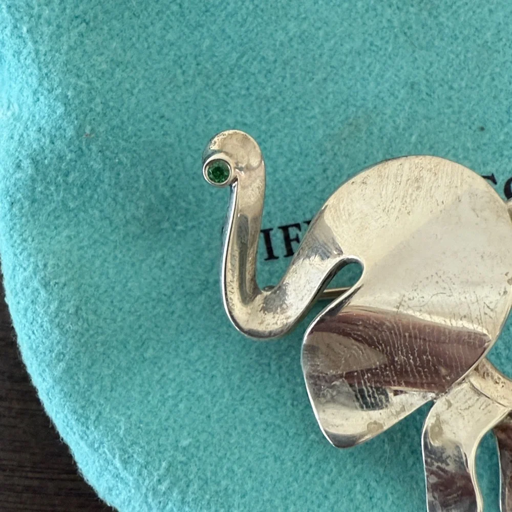 Tiffany & co Save The Wild Collection sterling silver Elephant Brooch tzavorite - Picture 4 of 5